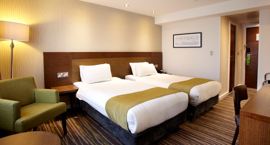 Twin Bedroom Wembley Hotel